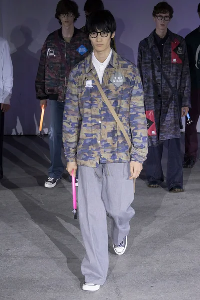 Look 19